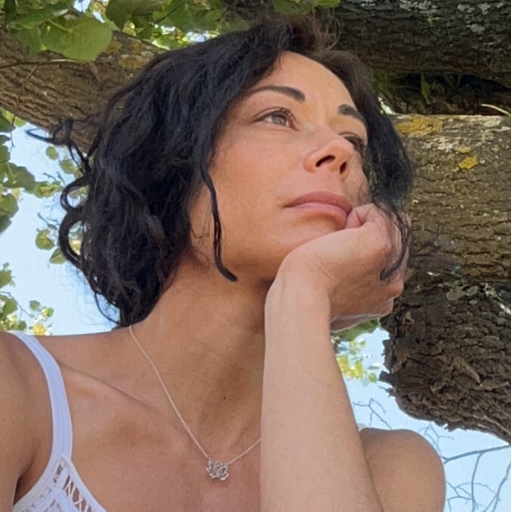 Qui suis-je Christelle MONTAGNA Naturopathe Réflexologue au Castellet